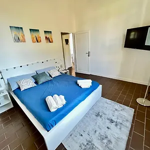 Relax&design A Pochi Passi Dalla Stazione Appartamento Firenze